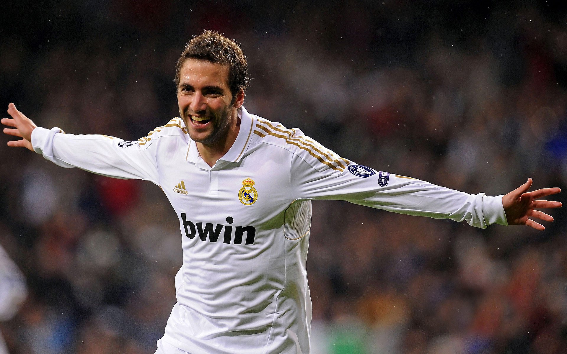 kaiyun 开云体育-克罗地亚骑手吉塔·日特科维奇在2024年国际马术联合会世界障碍赛中获得第十名，展现坚韧精神。